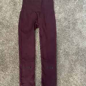 maroon pink leggings